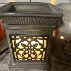 Scentsy  Ceramic Wax Warmer
